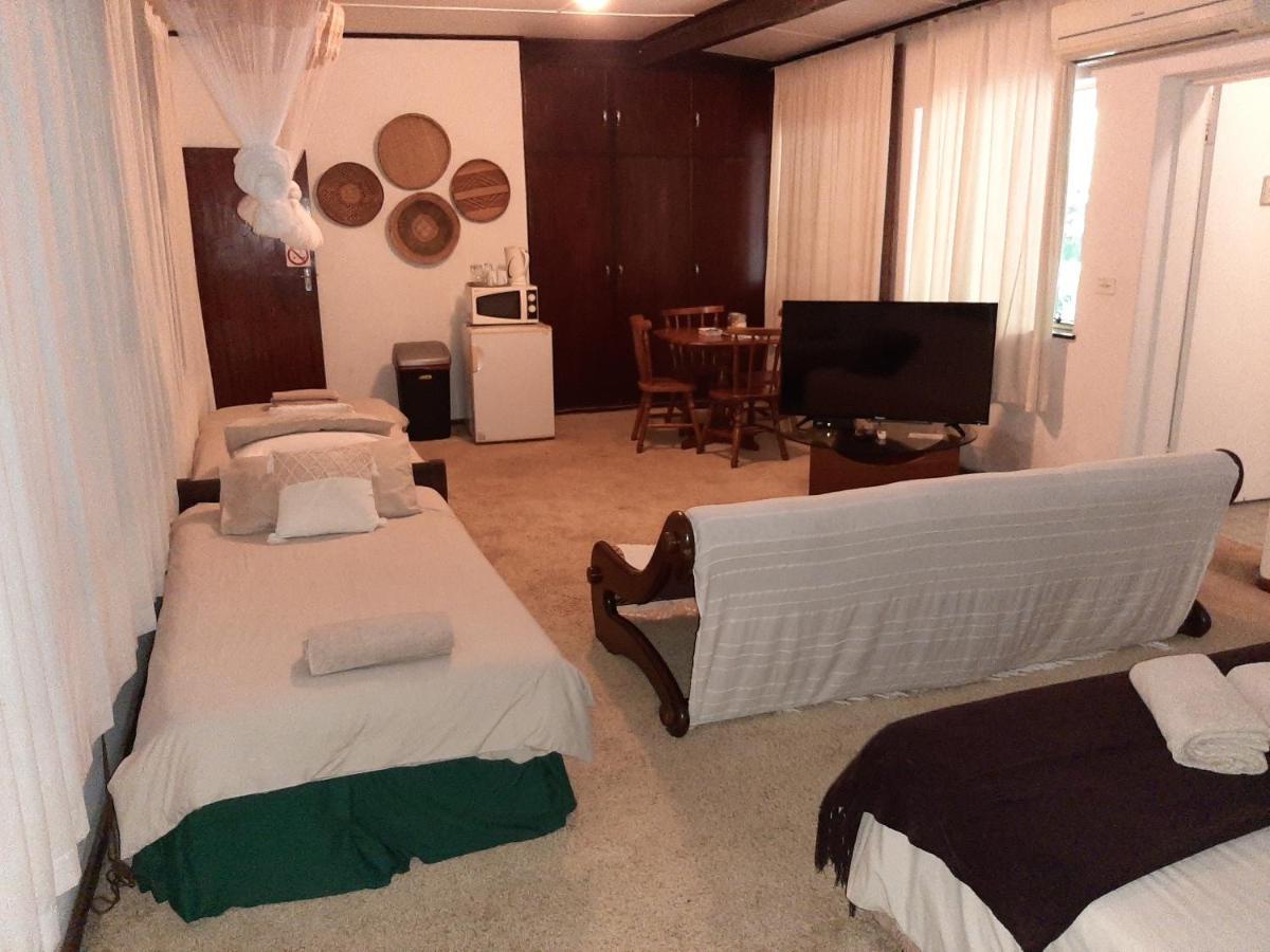 Elephant Walk Guesthouse And Back Packers Phalaborwa Exterior foto