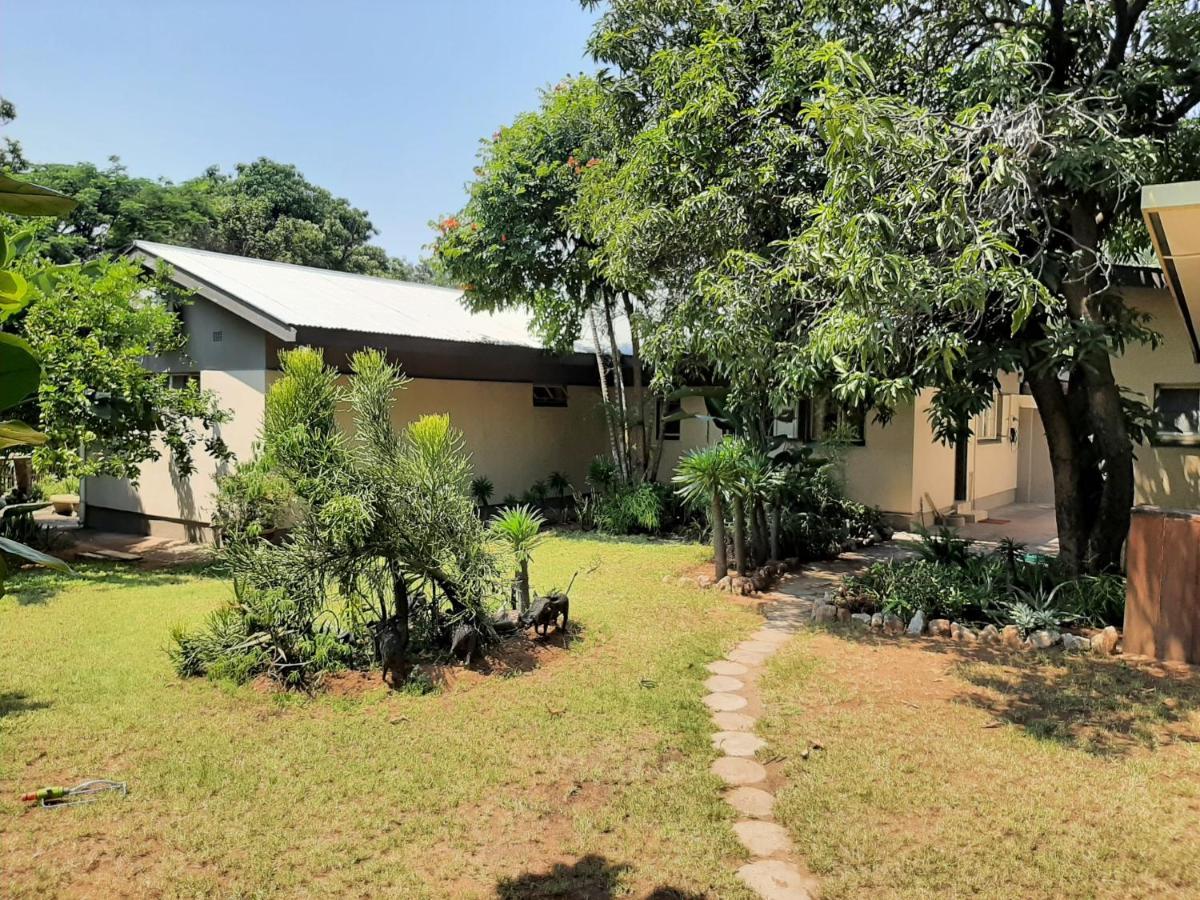 Elephant Walk Guesthouse And Back Packers Phalaborwa Exterior foto